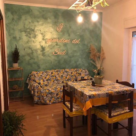 I Giardini Del Sud Lägenhet Barletta Exteriör bild